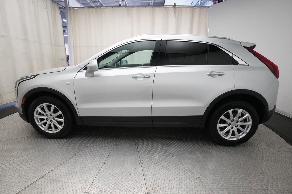 Used 2019 Cadillac XT4 Luxury w/ Cold Weather Package FWD image 23