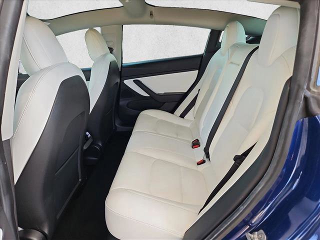 Used 2020 Tesla Model 3 Standard Range image 20