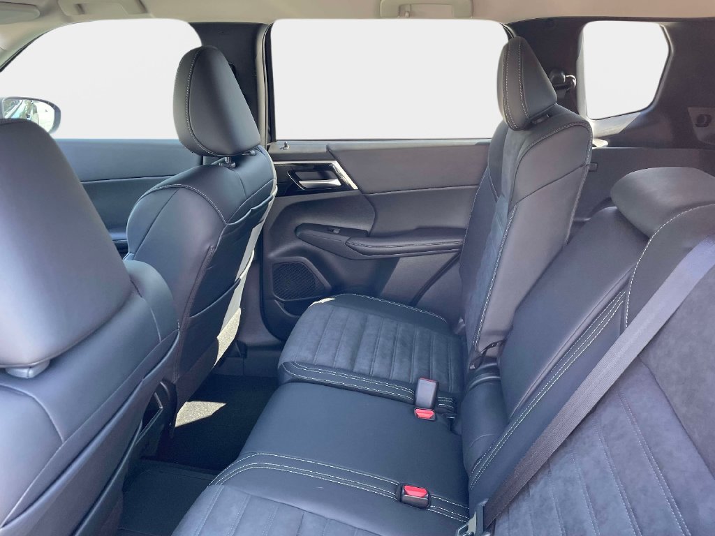New 2026 Nissan Rogue SL AWD/4WD image 16