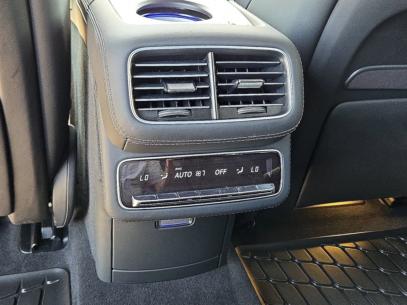 Used 2025 Mercedes-Benz Maybach GLS 600 4MATIC image 18