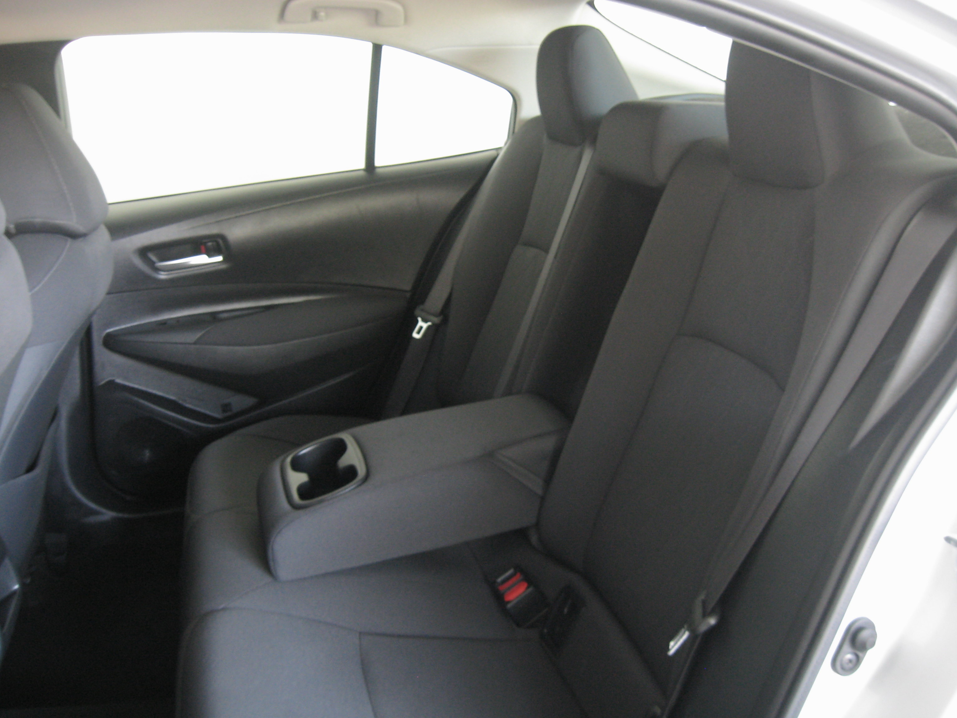 Used 2020 Toyota Corolla LE image 8