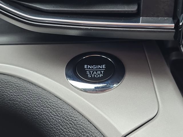 Certified 2024 Ford Explorer XLT w/ Equipment Group 202A image 21