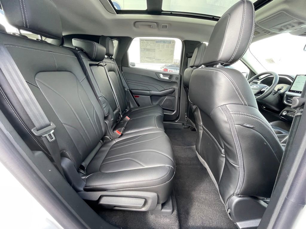 New 2025 Ford Escape SE w/ PHEV Premium Package image 26