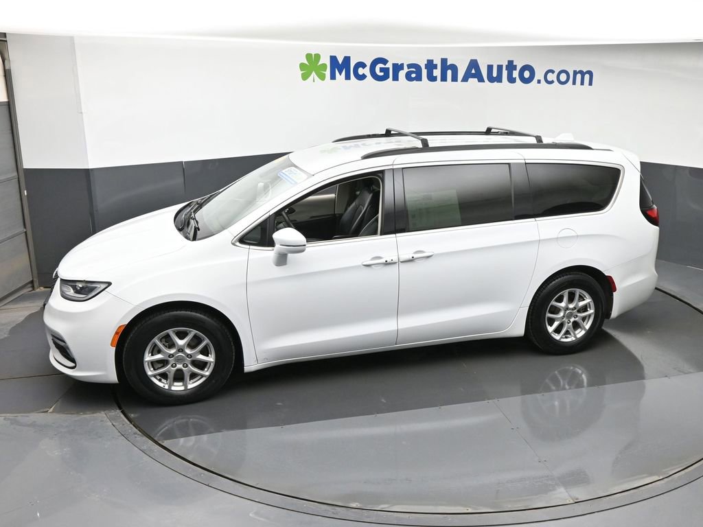 Used 2022 Chrysler Pacifica Touring-L image 19