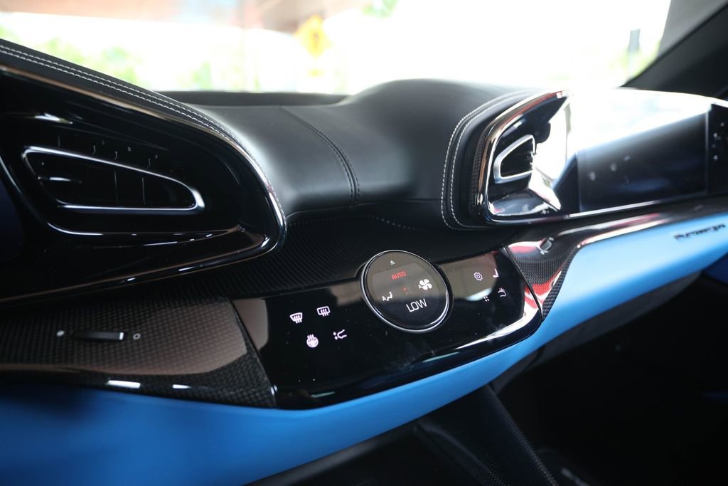 Used 2026 Ferrari Purosangue AWD/4WD image 35
