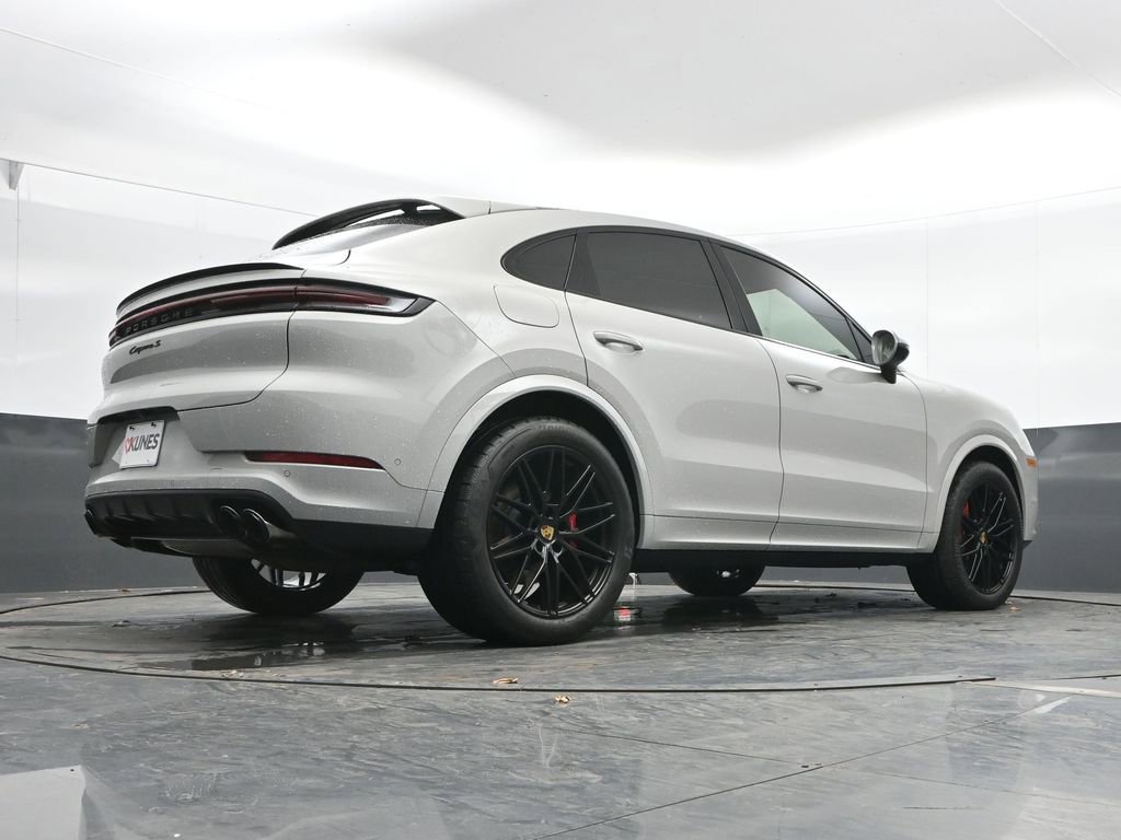 Used 2024 Porsche Cayenne S image 48