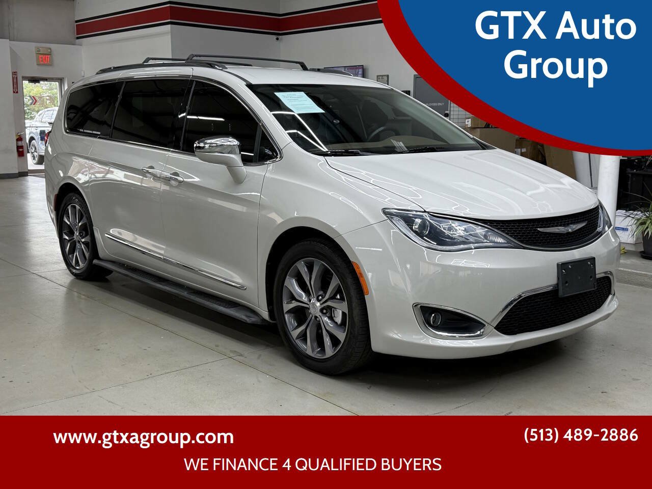 Used 2017 Chrysler Pacifica Limited w/ UConnect Theater Package FWD image 1