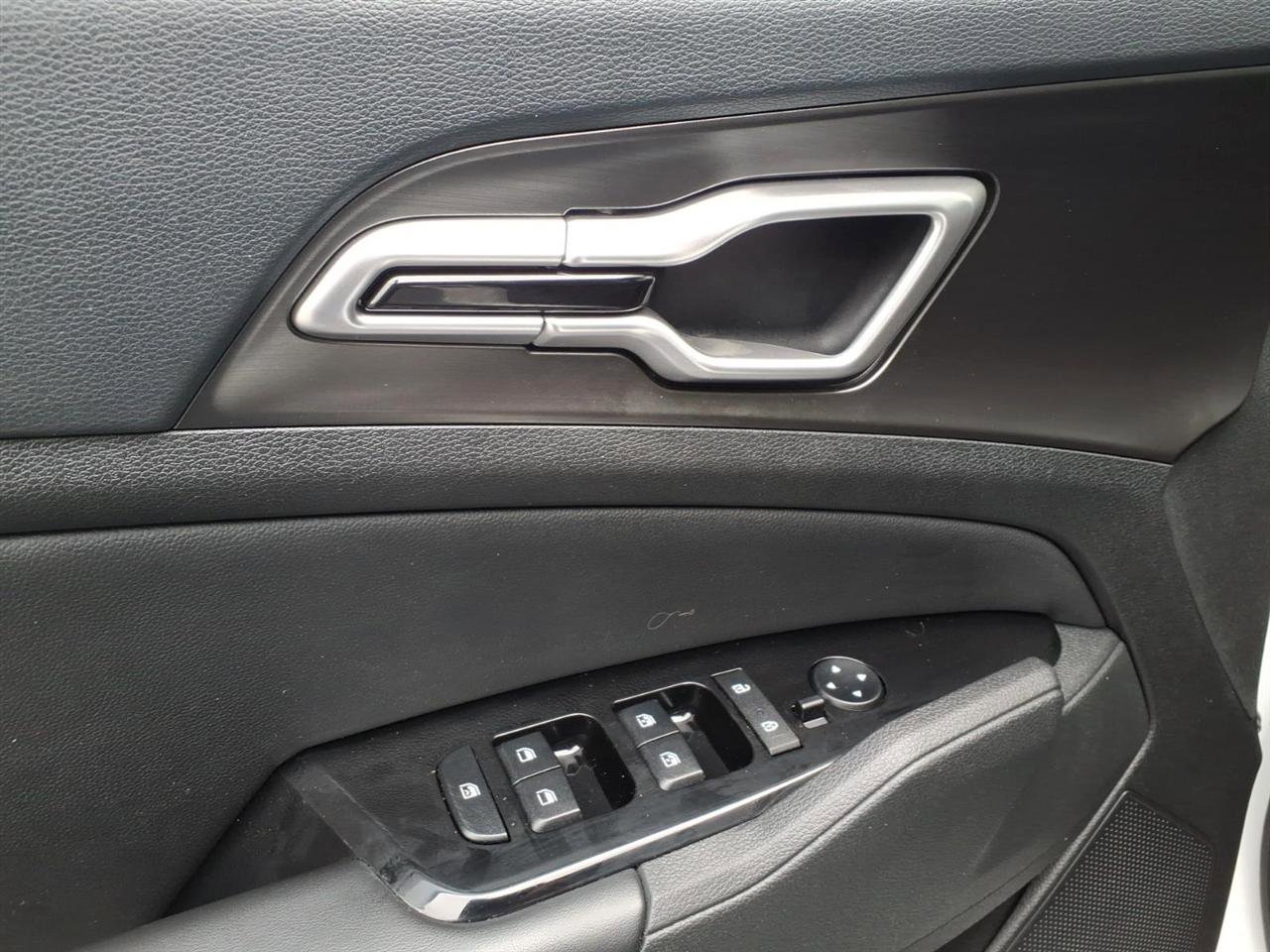 Used 2024 Kia Sportage EX image 6