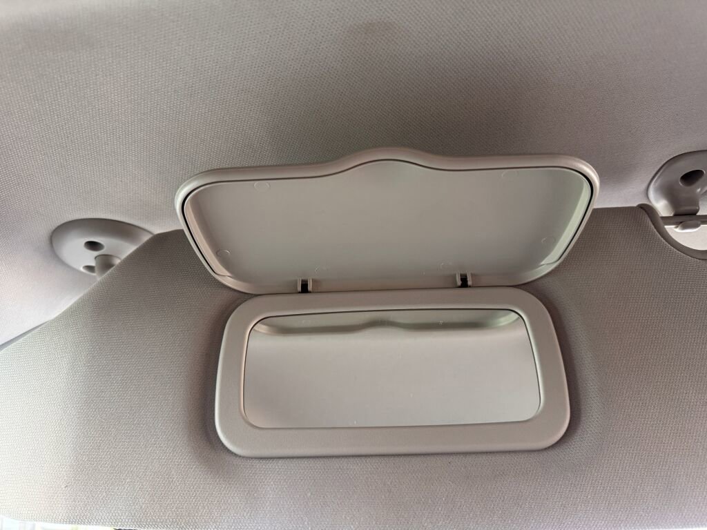 Used 2016 Dodge Grand Caravan SXT image 27