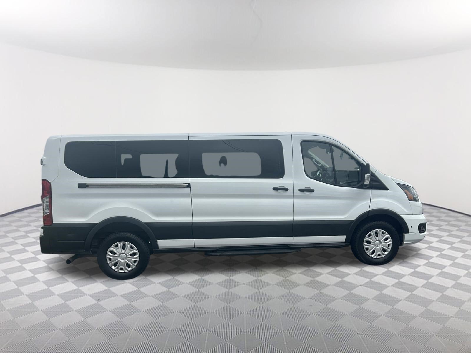 Used 2025 Ford Transit 350 XLT RWD image 4