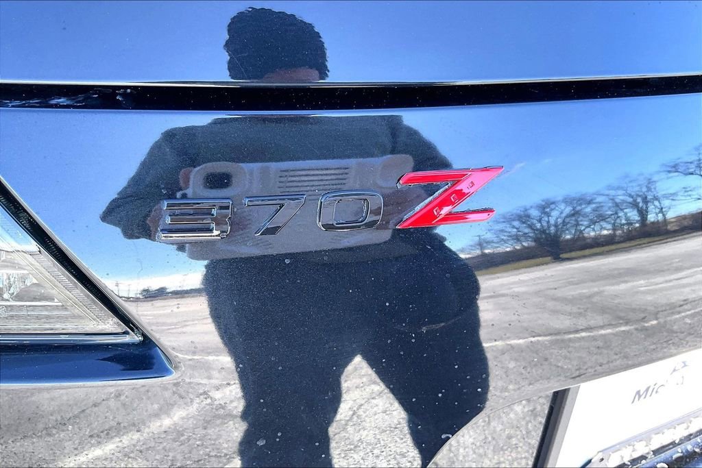 Used 2014 Nissan 370Z Touring image 8