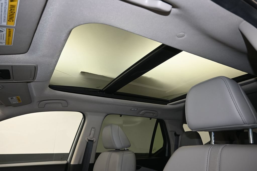 Certified 2025 Honda Pilot Touring image 23