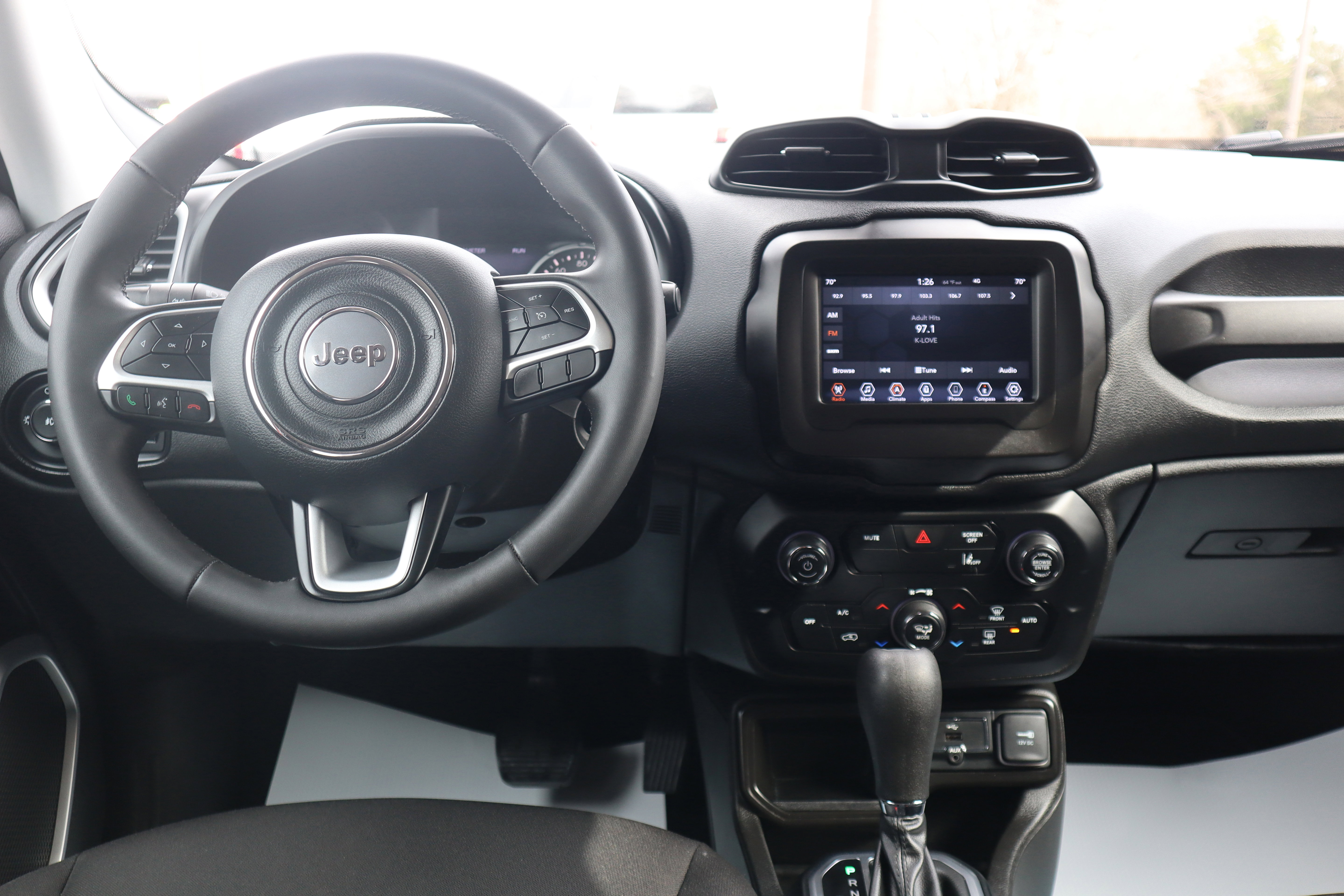 Used 2021 Jeep Renegade Latitude image 12