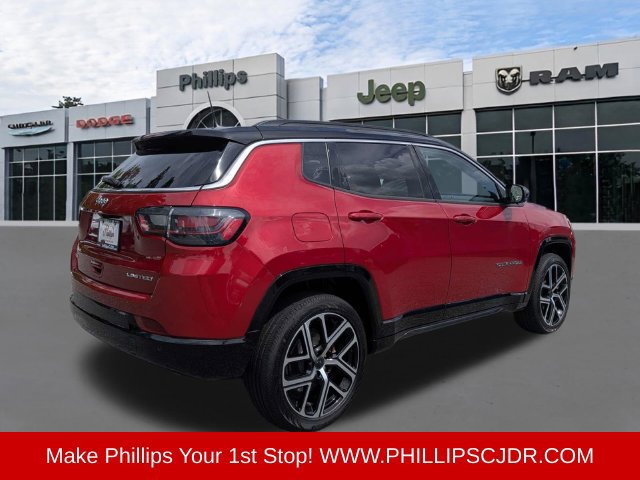 Certified 2025 Jeep Compass Limited w/ Elite Group AWD/4WD image 3