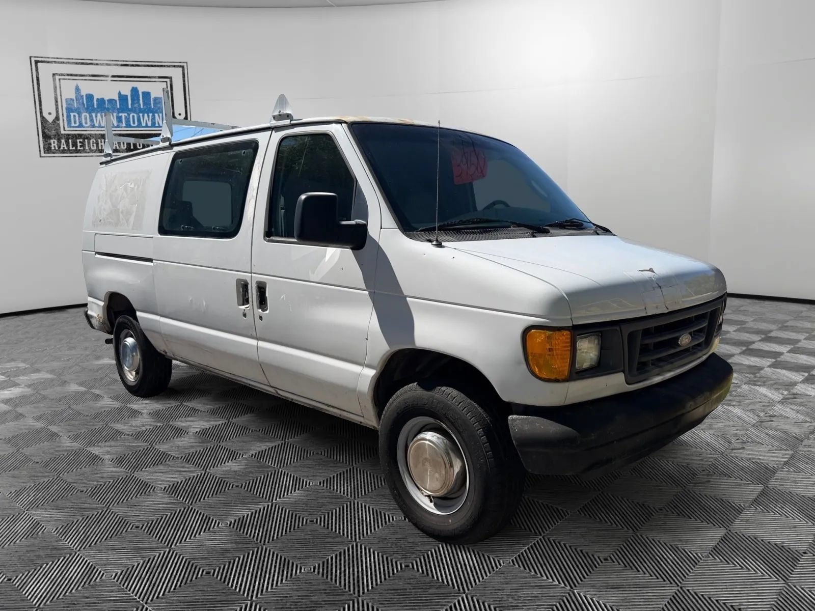 Used 2003 Ford E-250 and Econoline 250 RWD image 4