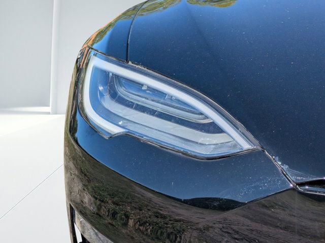 Used 2021 Tesla Model S Plaid image 9
