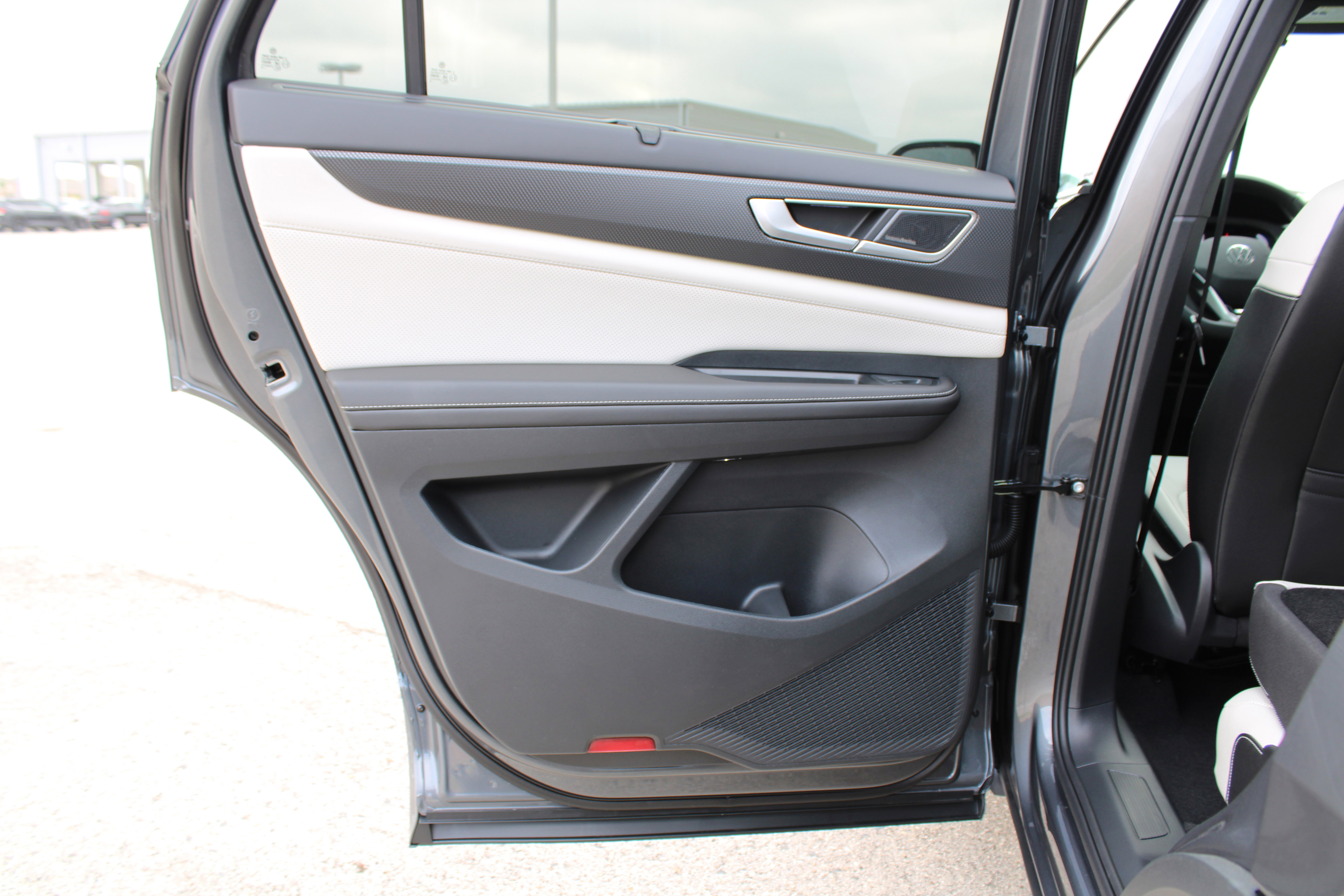 New 2025 Volkswagen Atlas Cross Sport SEL Premium R-Line image 16