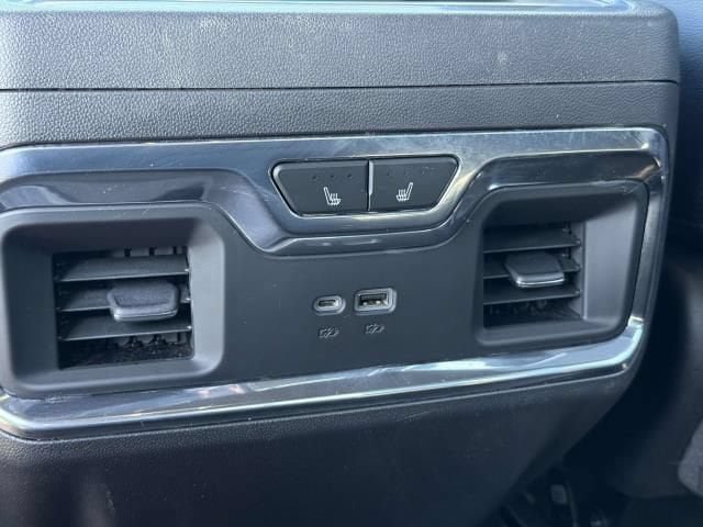 Used 2023 Chevrolet Silverado 1500 High Country w/ Technology Package AWD/4WD image 15