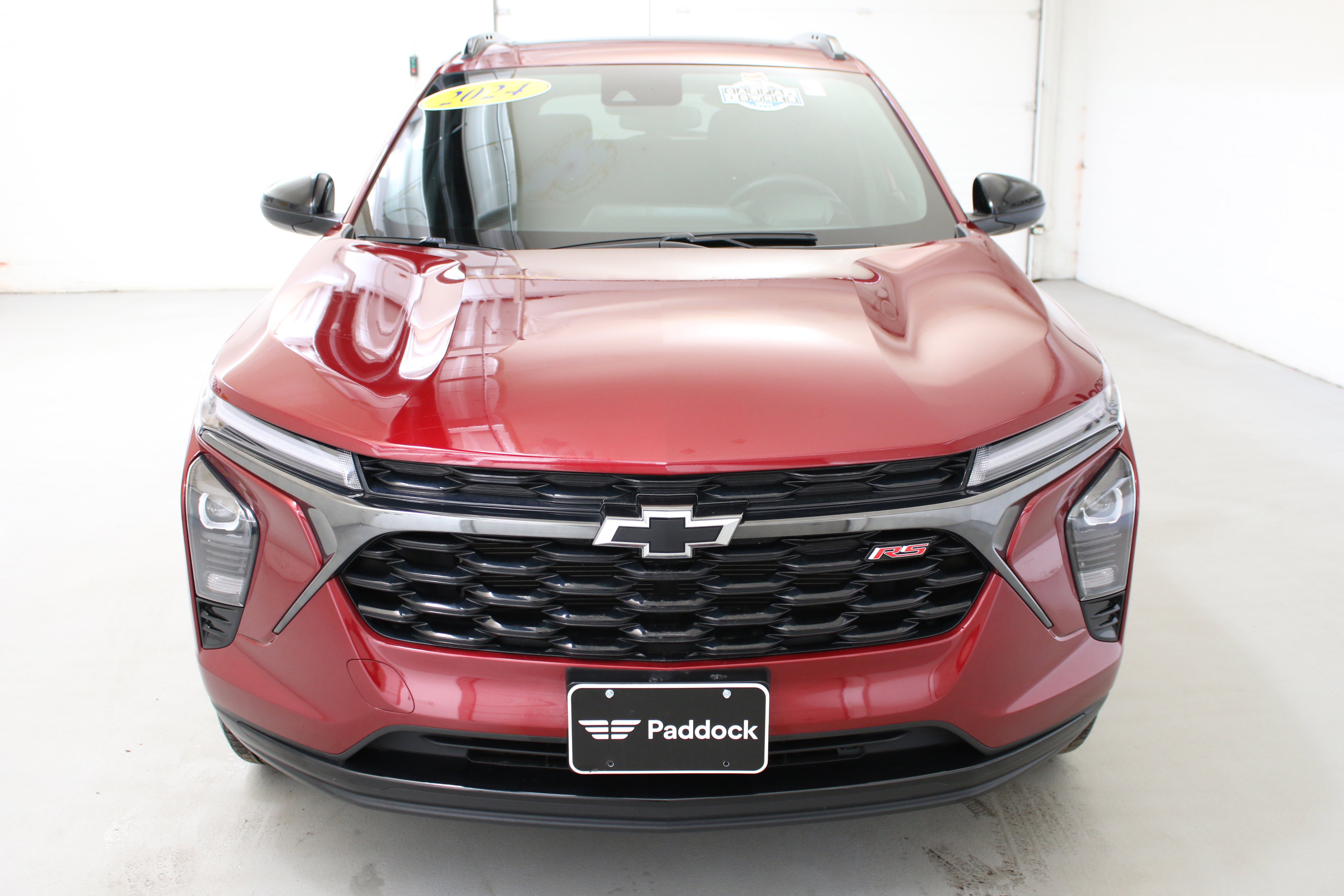 Used 2024 Chevrolet Trax RS w/ Sunroof Package image 2