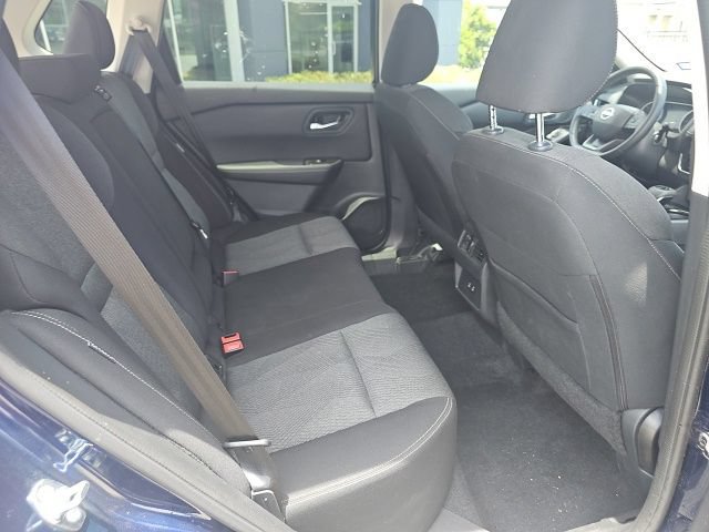 Used 2025 Nissan Rogue SV FWD image 19