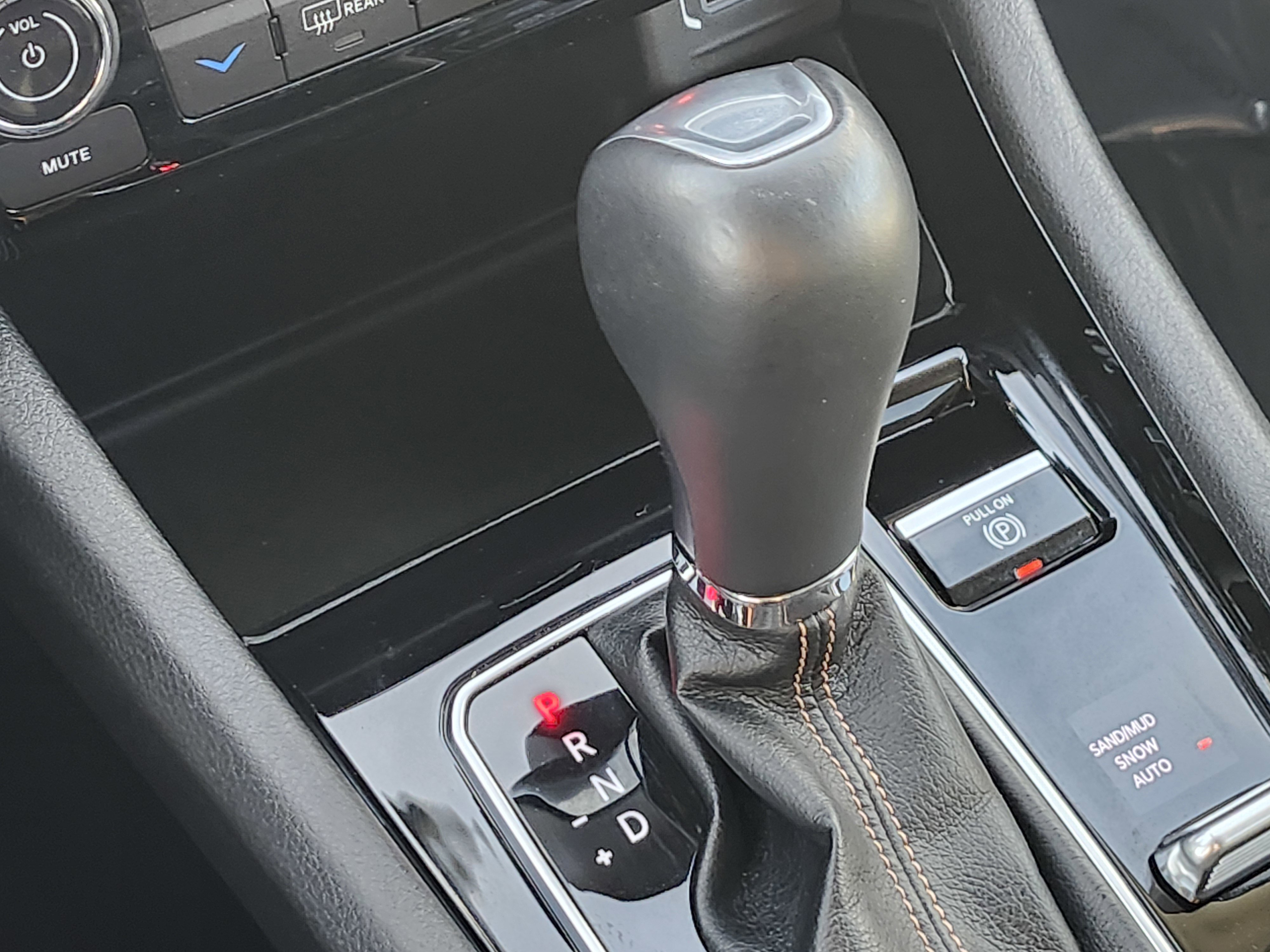 Used 2022 Jeep Compass Limited image 30