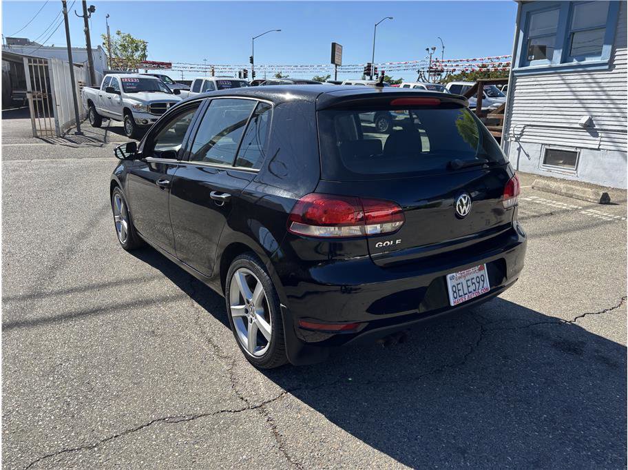 Used 2013 Volkswagen Golf 4-Door image 8