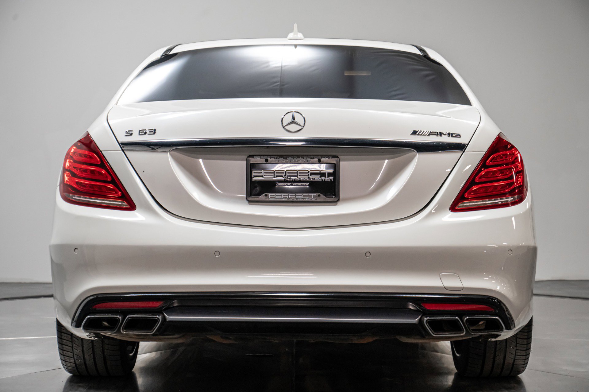 Used 2015 Mercedes-Benz S 63 AMG 4MATIC Sedan w/ Driver Assistance Package image 20