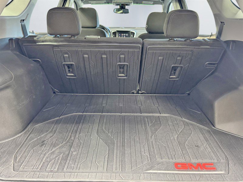 Used 2022 GMC Terrain SLE w/ Driver Convenience Package image 23