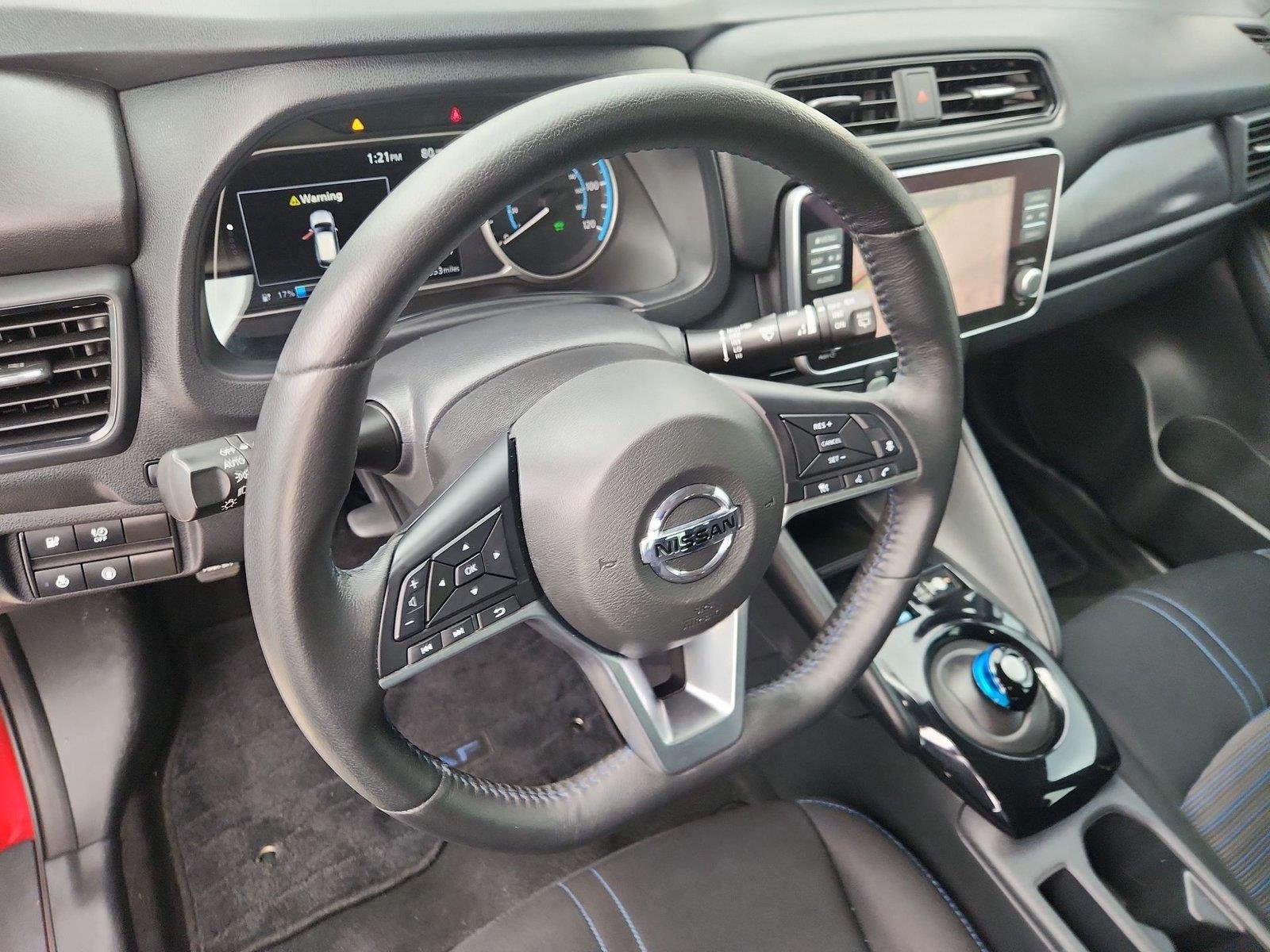 Used 2022 Nissan Leaf SV FWD image 15