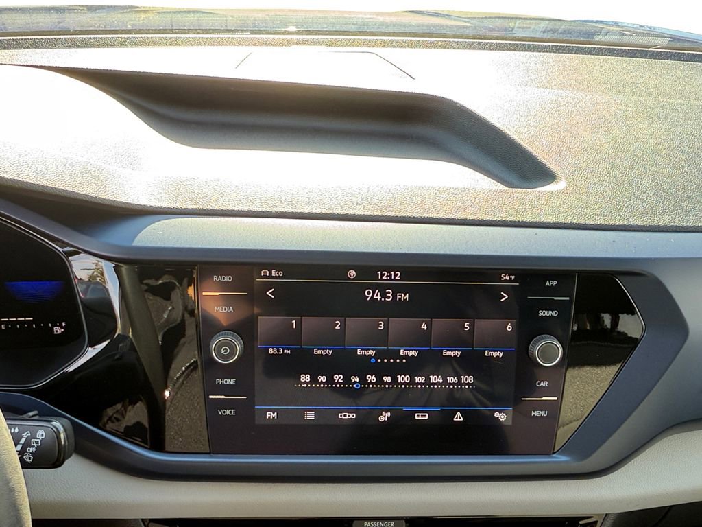 Used 2022 Volkswagen Taos SE w/ IQ.Drive SE Package image 15