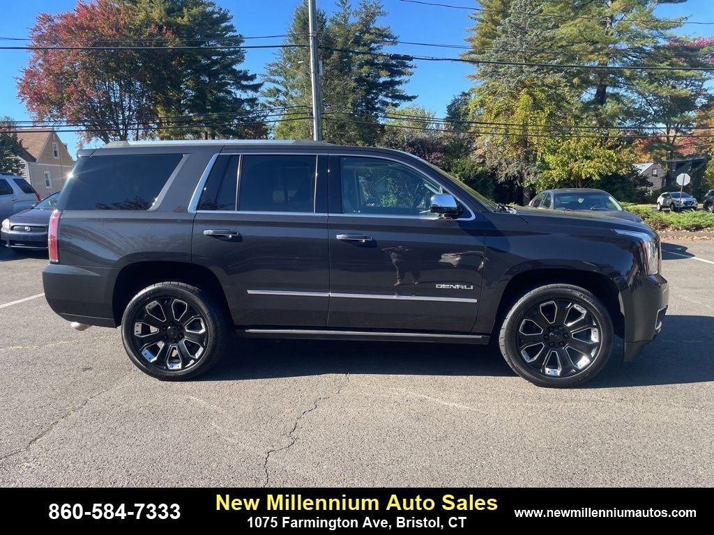 Used 2020 GMC Yukon Denali w/ Denali Ultimate Package image 8