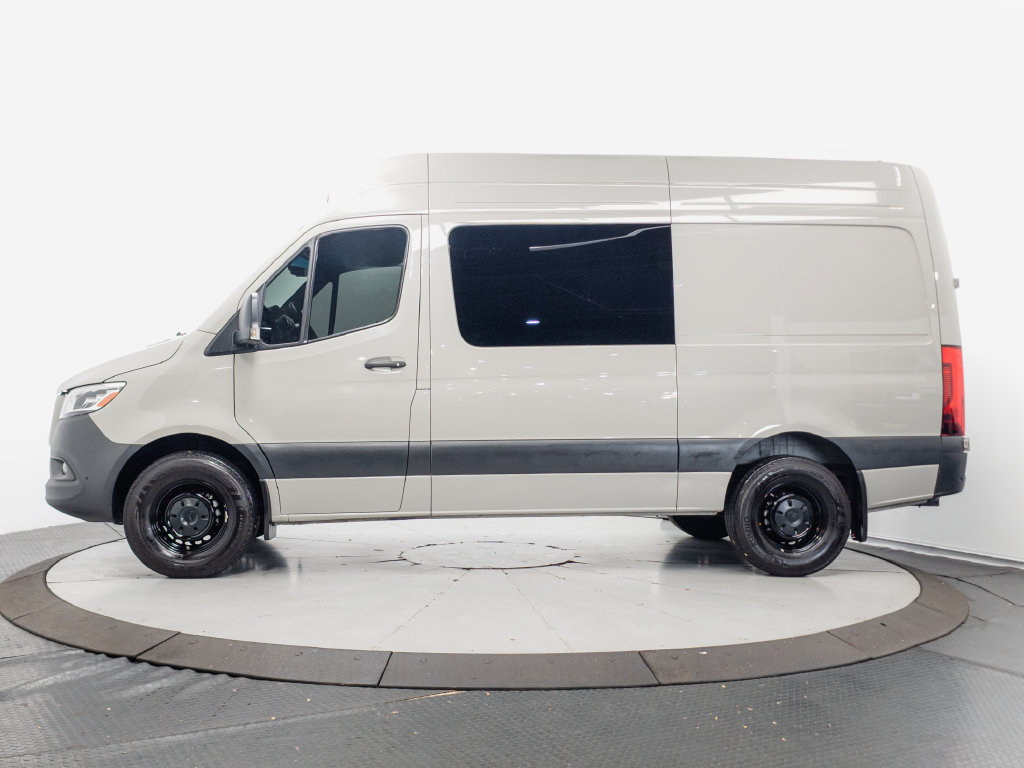Used 2025 Mercedes-Benz Sprinter 2500 image 4