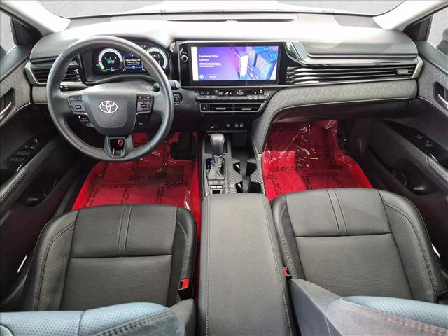 Used 2026 Toyota Camry XLE AWD/4WD image 17