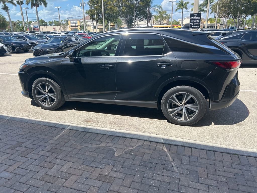 Used 2024 Lexus RX 350 Premium w/ Accessory Package (Z1) image 7