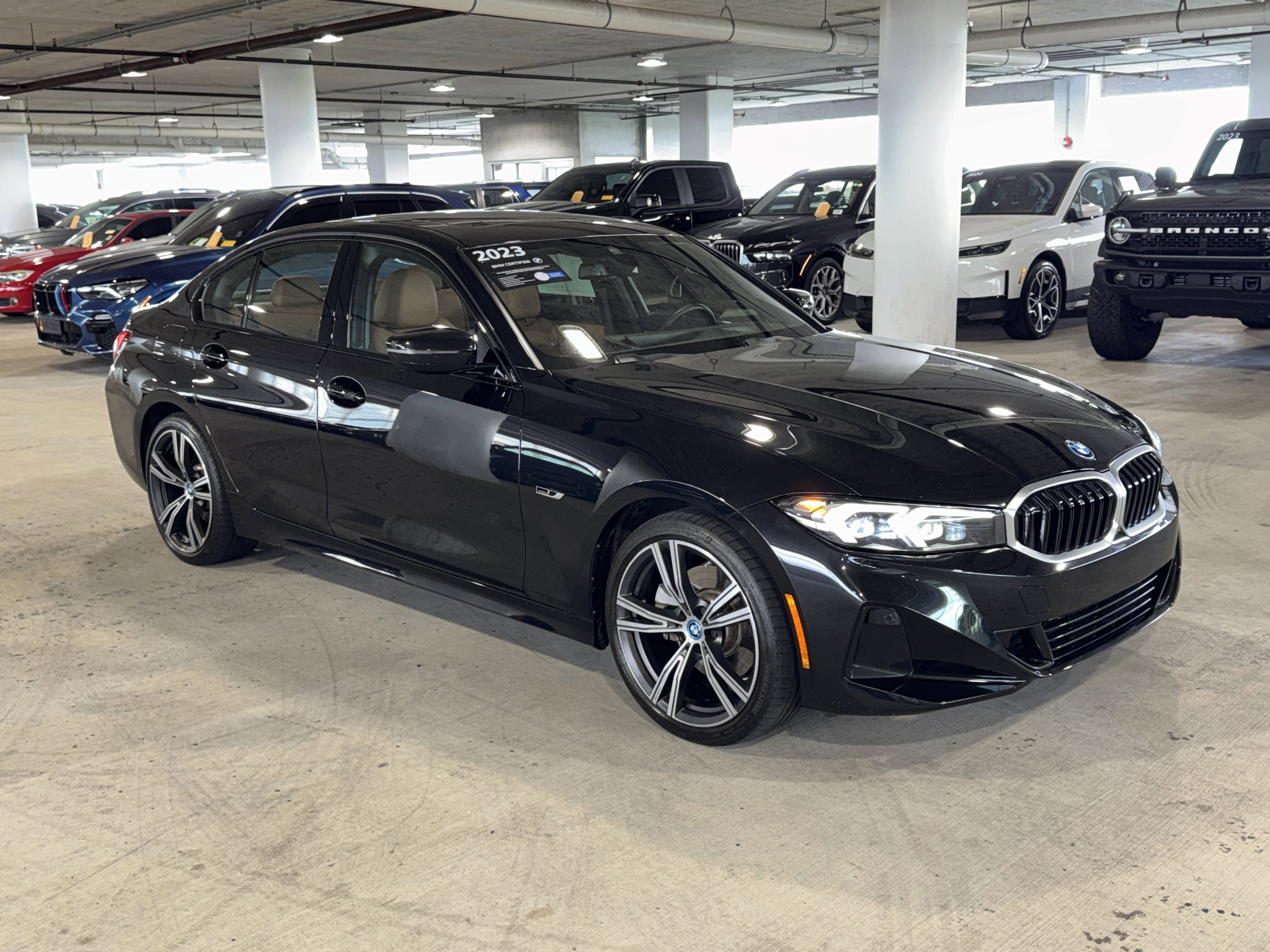 Used 2023 BMW 330e w/ Driving Assistance Package RWD image 2