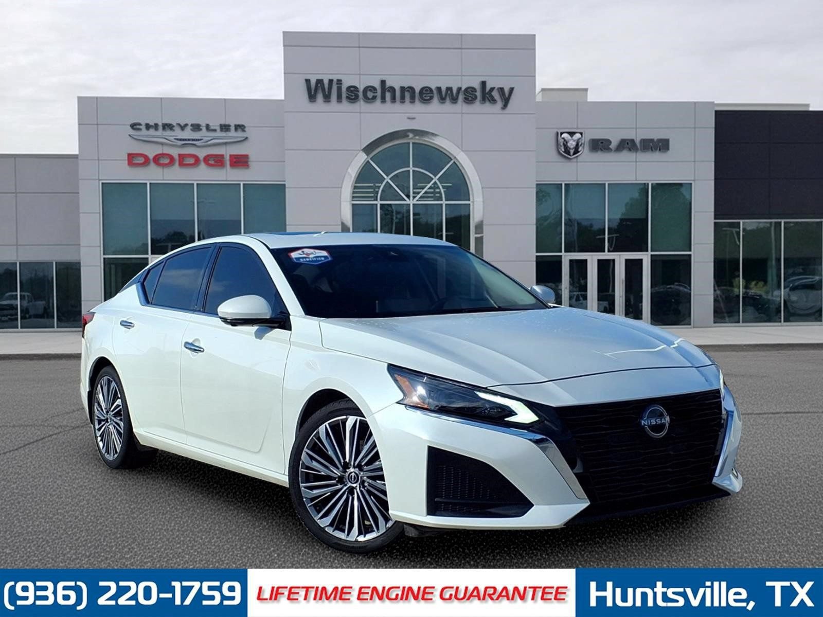 Used 2024 Nissan Altima 2.5 SL FWD image 1