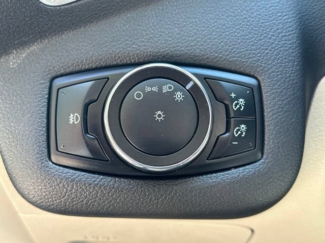 Used 2013 Ford C-MAX SEL FWD image 31