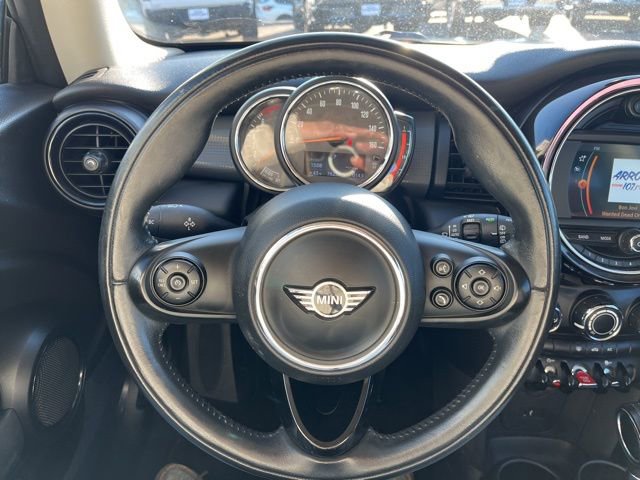 Used 2019 MINI Cooper 2-Door Hardtop image 32