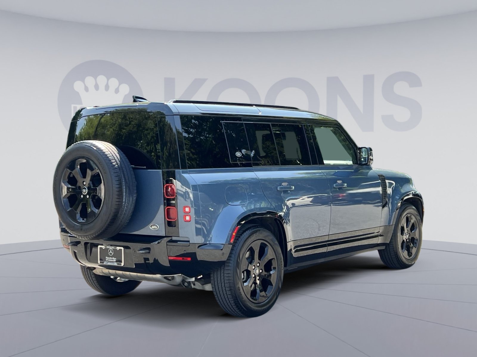 Used 2022 Land Rover Defender 110 X-Dynamic HSE AWD/4WD image 11