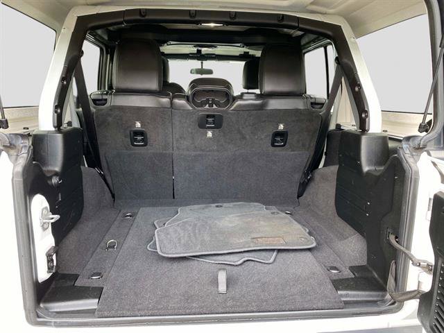 Used 2018 Jeep Wrangler Unlimited Sahara image 5