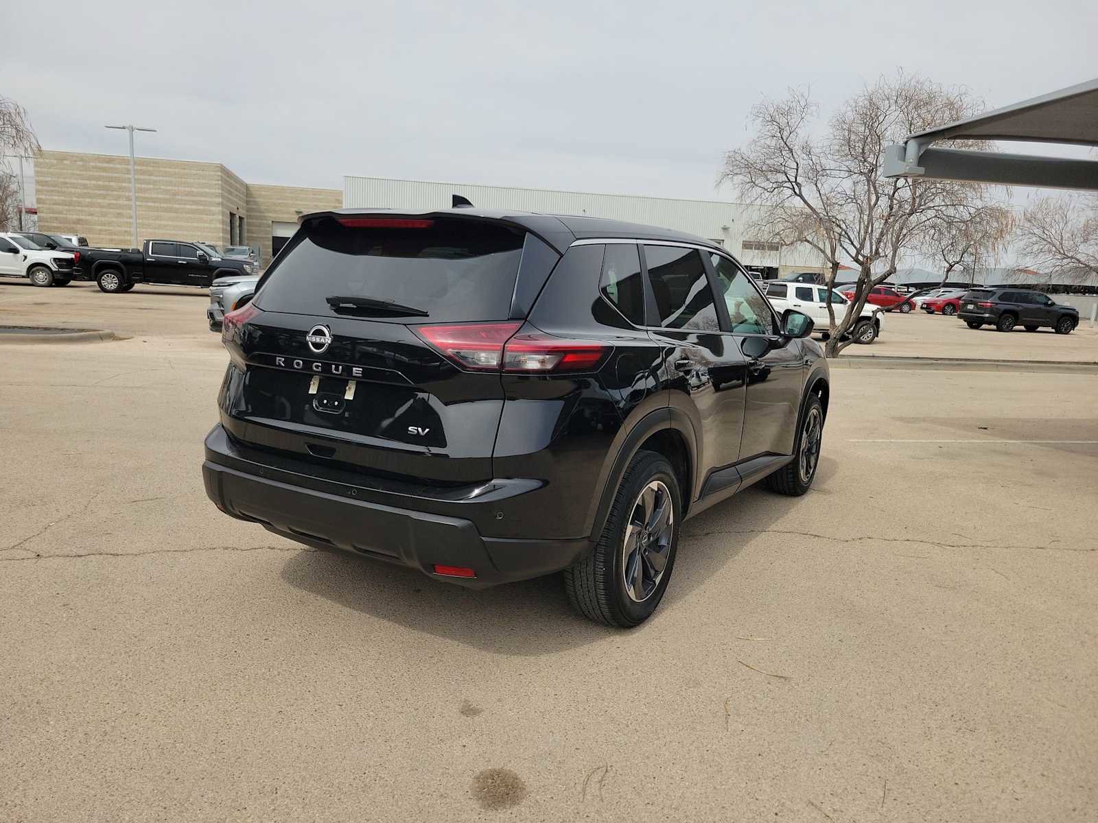 Used 2024 Nissan Rogue SV image 8