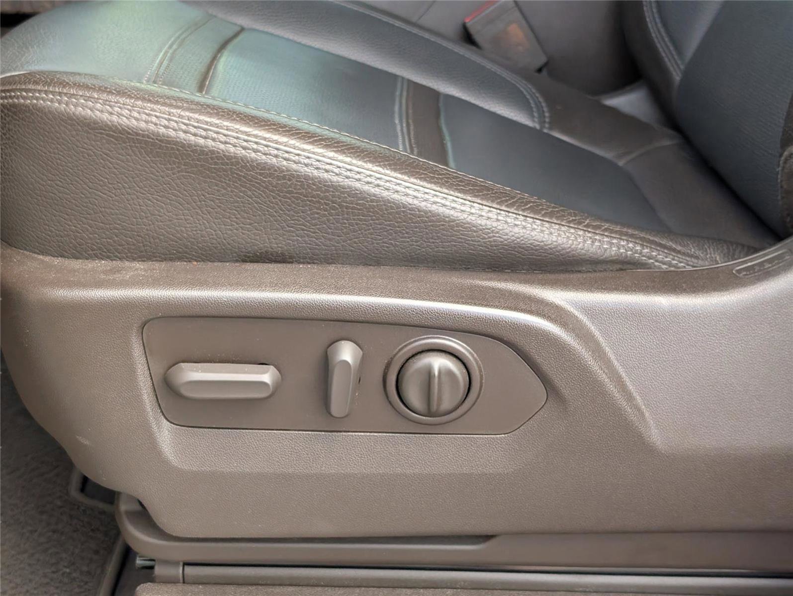 Used 2022 GMC Sierra 2500 Denali w/ Denali Ultimate Package image 11