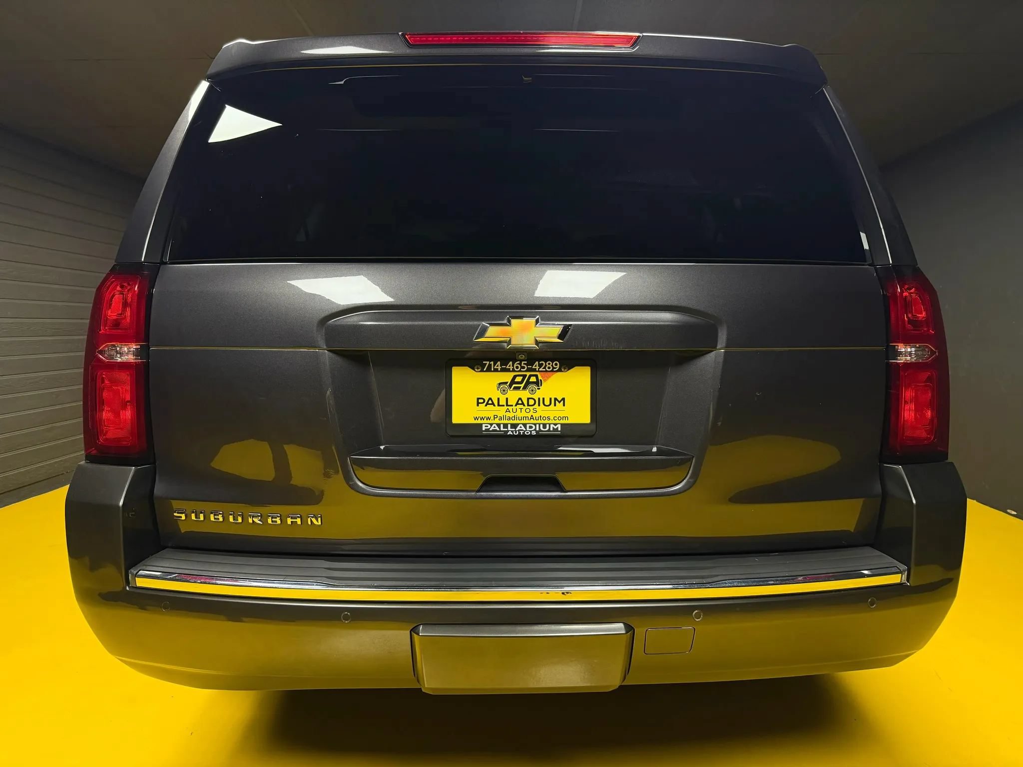 Used 2016 Chevrolet Suburban LTZ RWD image 19