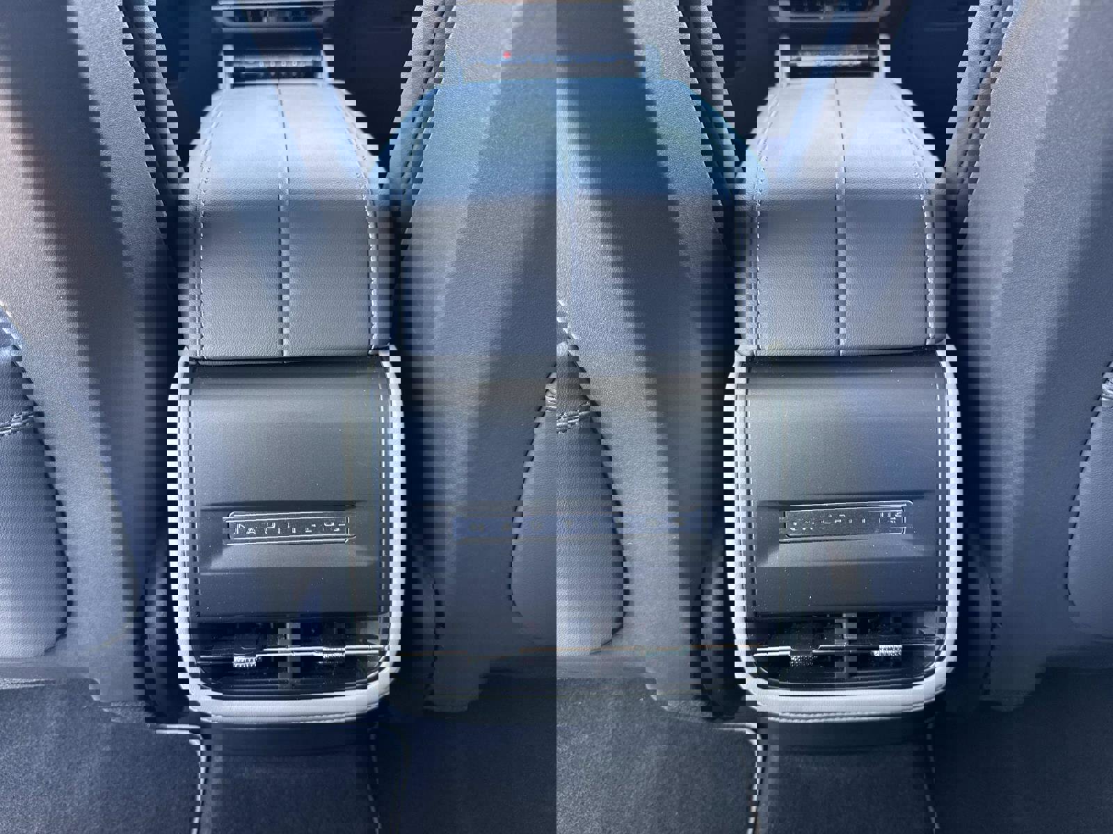 Used 2024 Lincoln Nautilus Reserve image 17