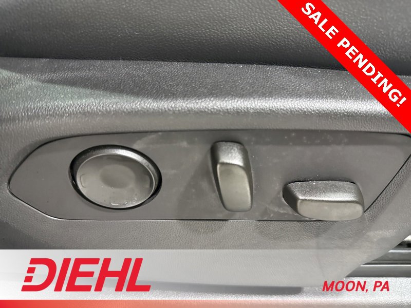 Used 2024 GMC Yukon AT4 w/ AT4 Premium Package image 18