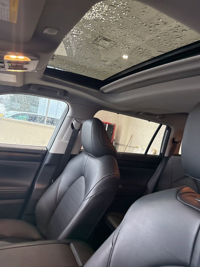 Used 2025 Toyota Highlander AWD image 13