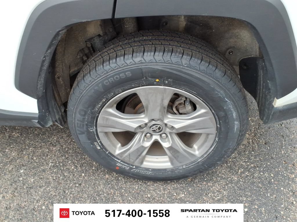 Used 2024 Toyota RAV4 XLE FWD image 11
