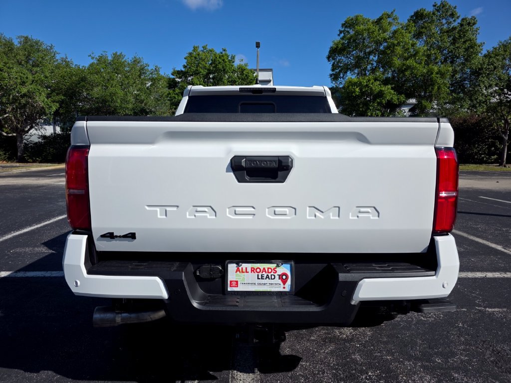 New 2026 Toyota Tacoma TRD Off-Road w/ TRD Off Road Upgrade Package AWD/4WD image 10