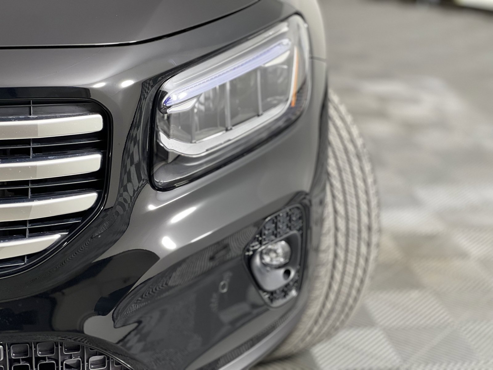Used 2025 Mercedes-Benz GLB 250 image 8