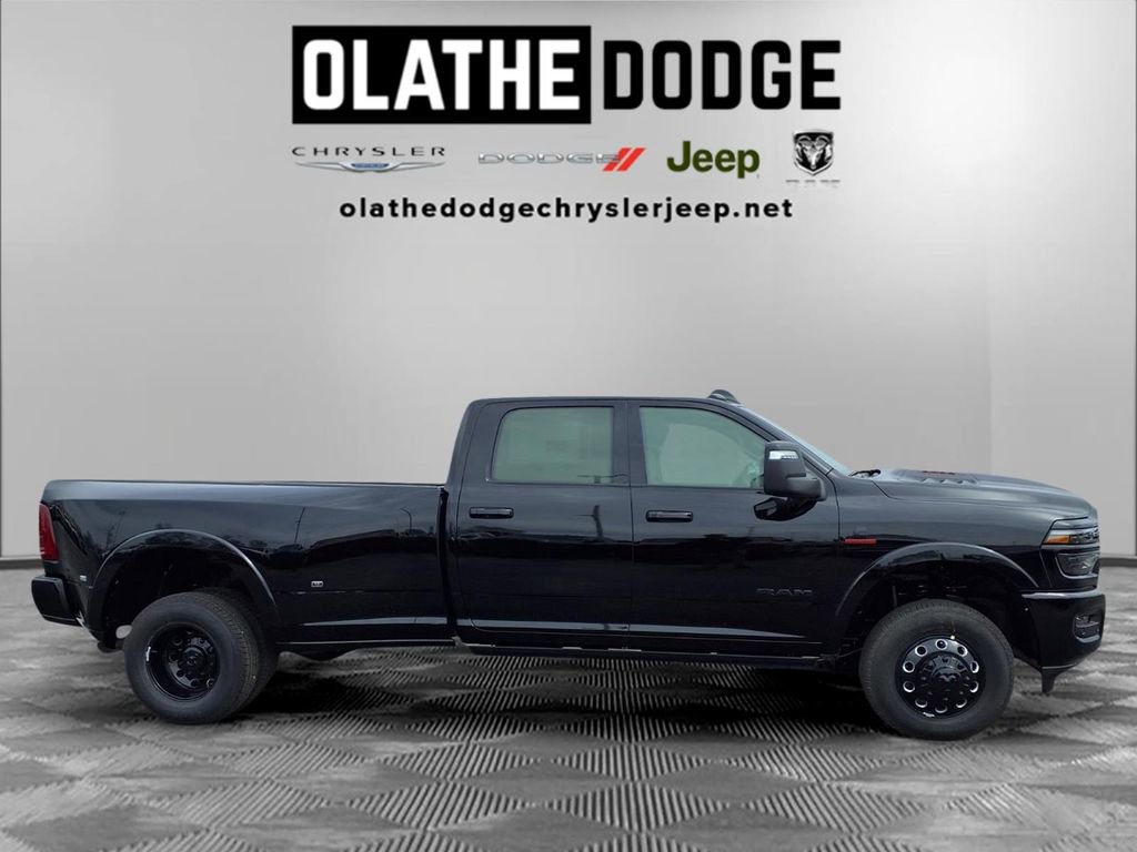 New 2026 RAM 3500 Limited image 32